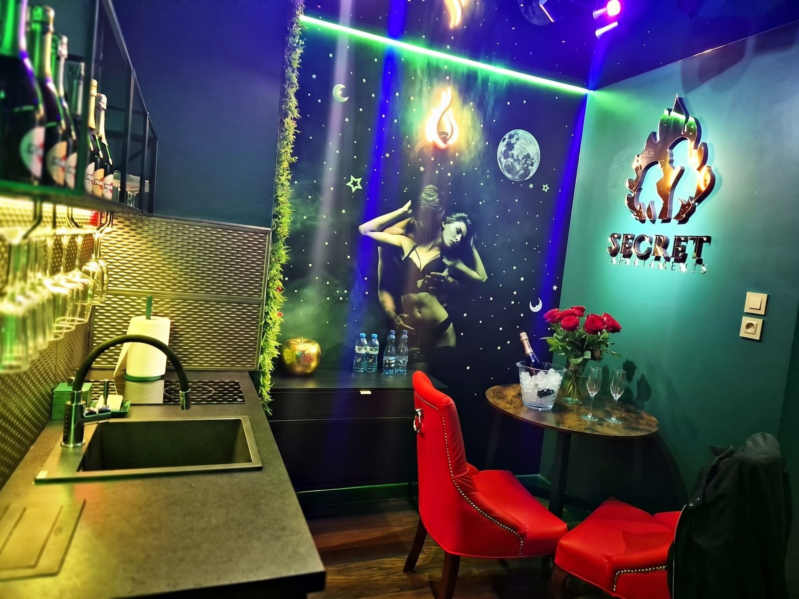 Grey Green Make Love, Toruń - apartament Secret