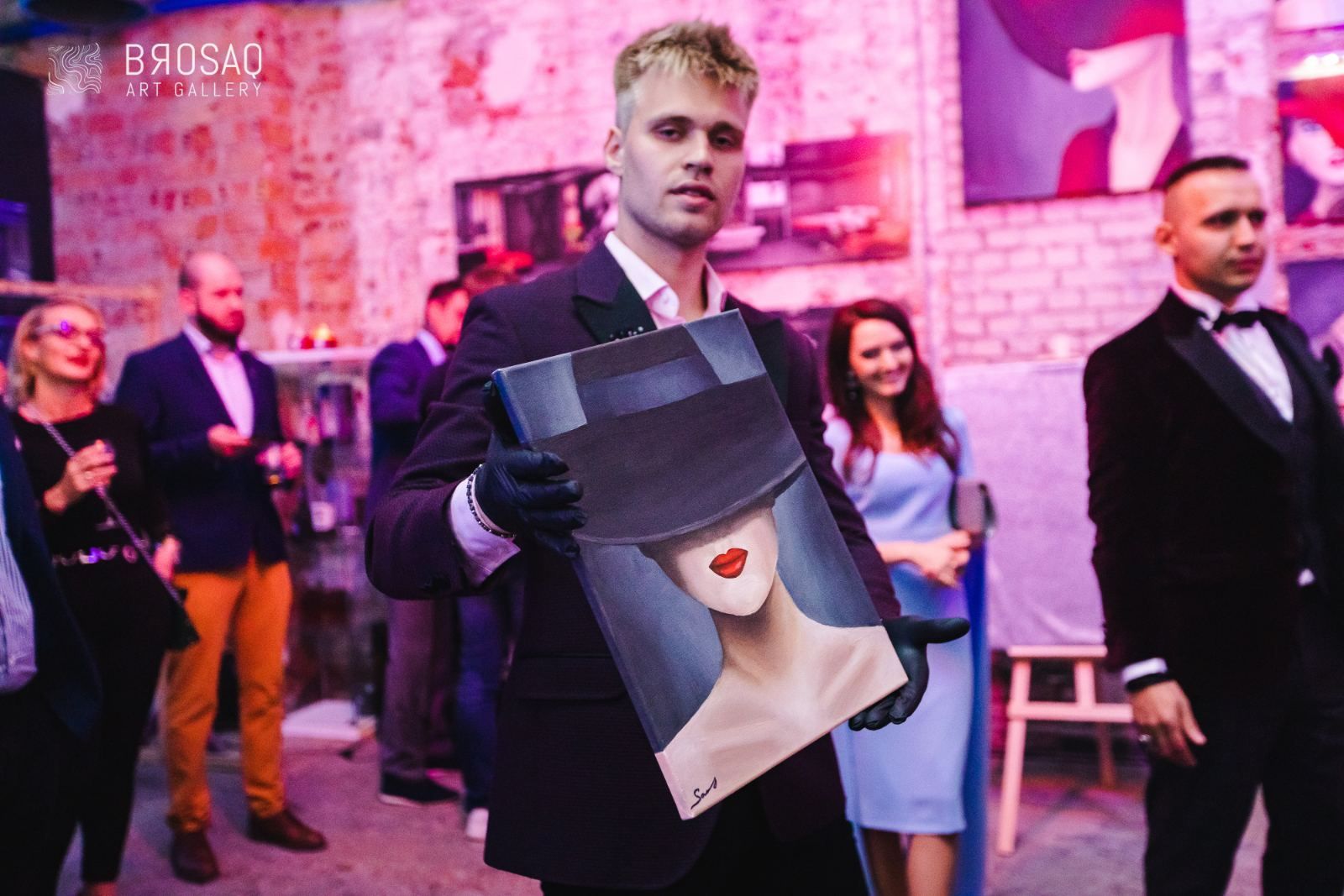 Brosaq Gallery Night: goście przy obrazach